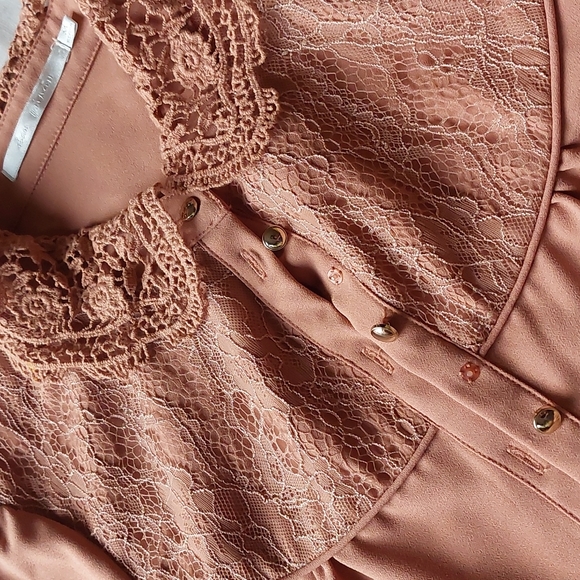 Western like-wear, lace collar, button front, S - Picture 1 of 9